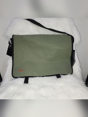 Hugo Boss Men’s Messenger Shoulder Bag Olive Green, Large VINTAGE